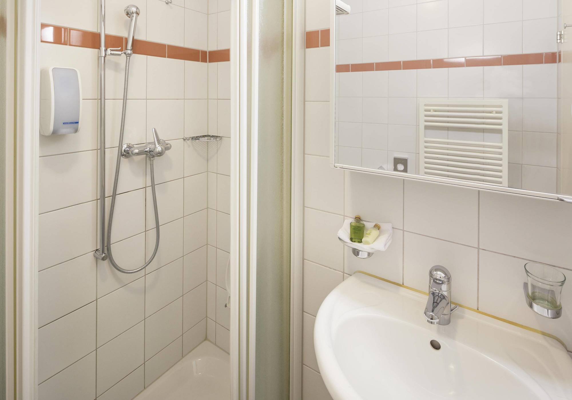 Wellness Hotel Tenedo - Thermalquellen Resort Bad Bad Zurzach Eksteriør bilde