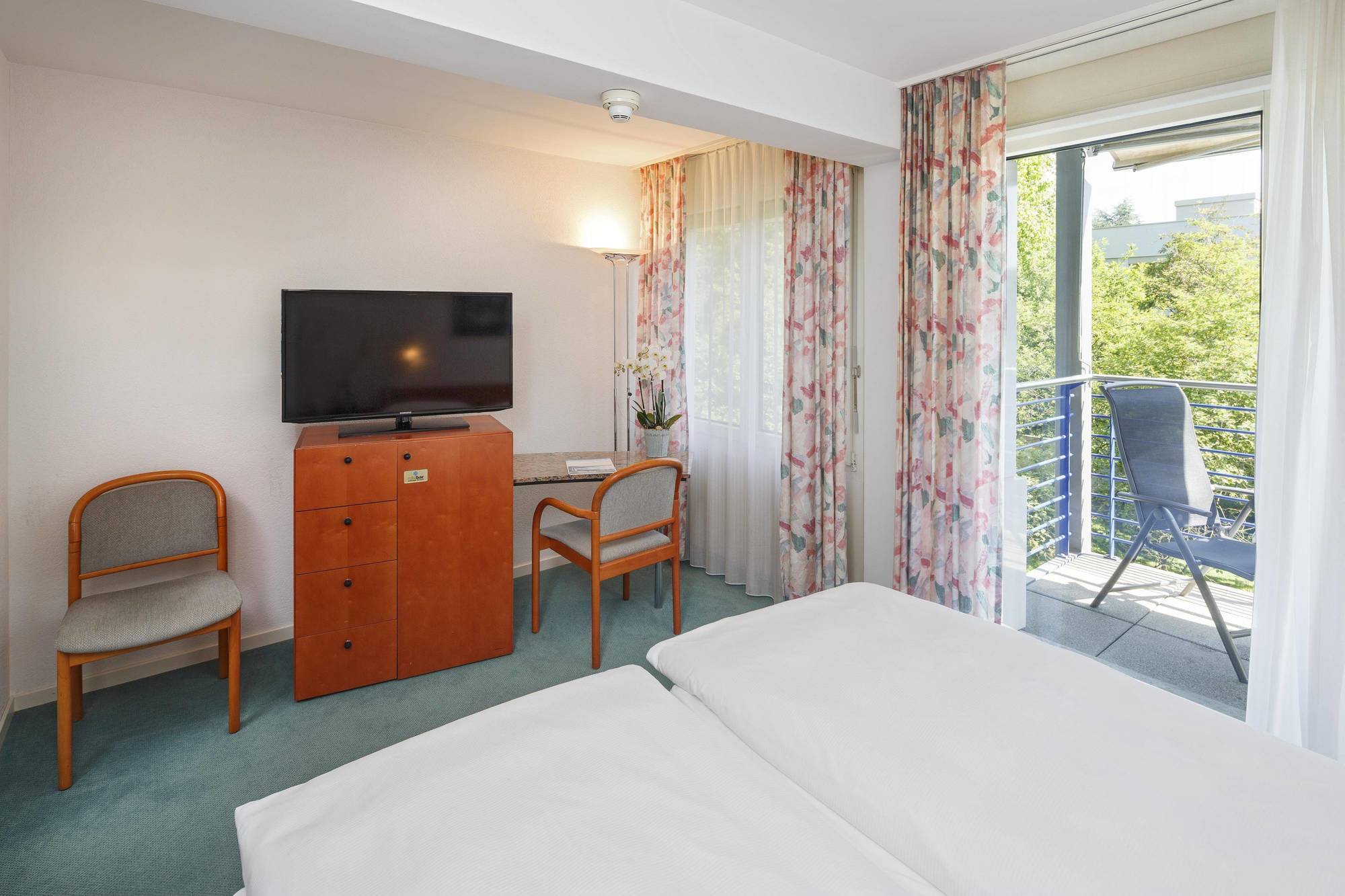 Wellness Hotel Tenedo - Thermalquellen Resort Bad Bad Zurzach Eksteriør bilde